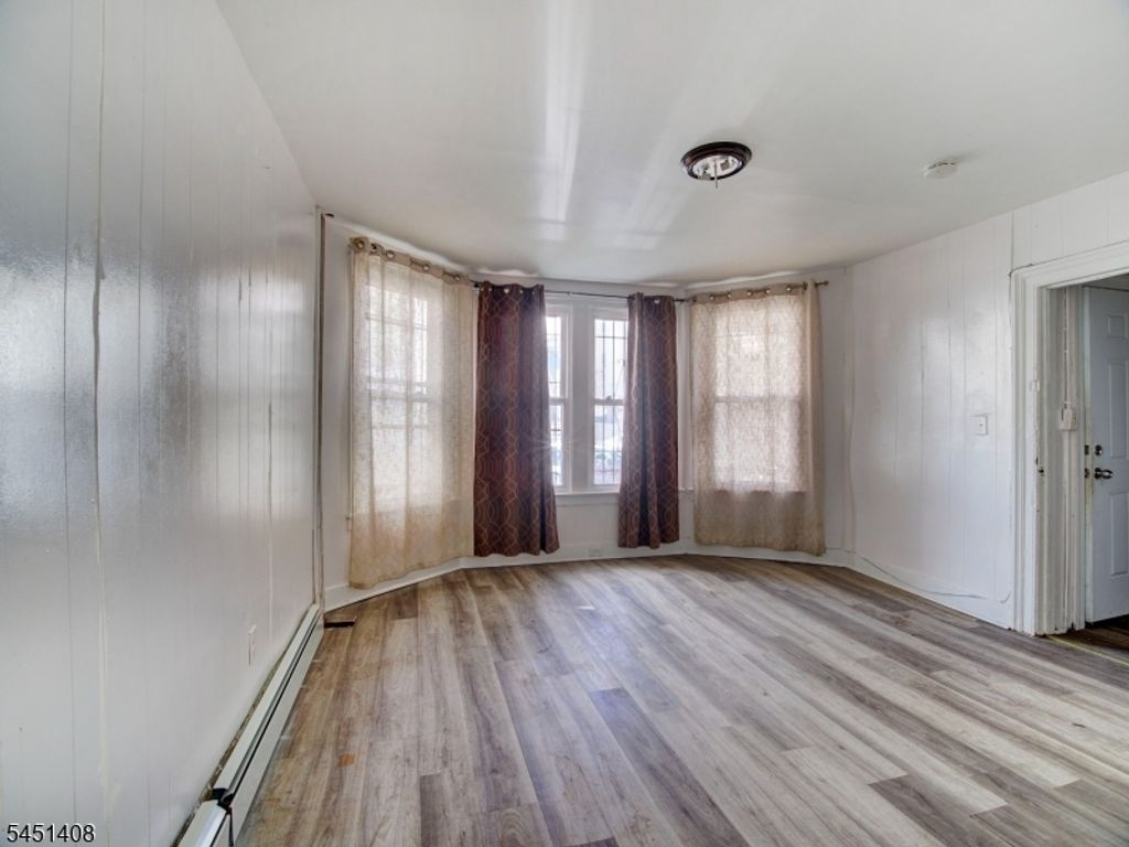 54 N 4Th St, Paterson City, NJ 07522 — photo 2