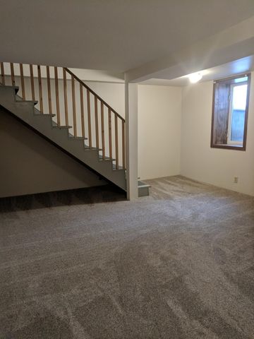 906 Irvine Avenue NW, Bemidji, MN 56601