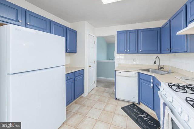 147 TRADEWINDS DR, Mount Royal, NJ 08061