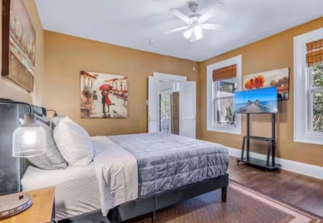 4303 Vandelia Street, Dallas, TX 75219