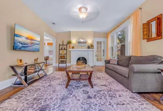 4303 Vandelia Street, Dallas, TX 75219