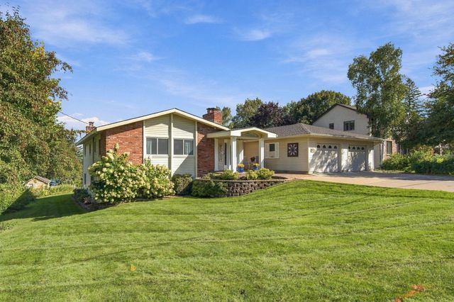 8792 154th Street W, Prior Lake, MN 55372