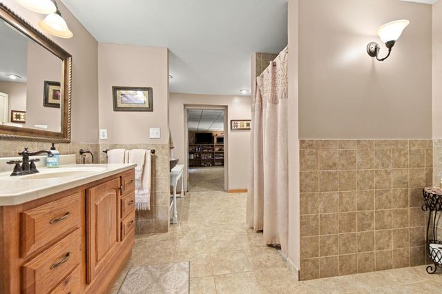 8792 154th Street W, Prior Lake, MN 55372
