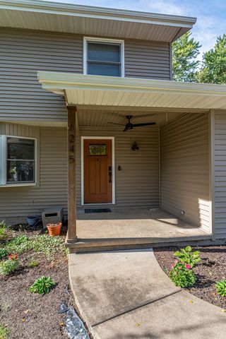 1245 Denniston Avenue, Bettendorf, IA 52722