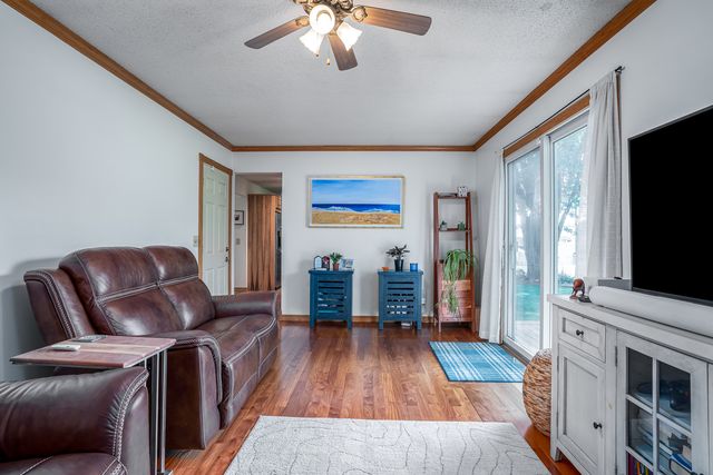 1245 Denniston Avenue, Bettendorf, IA 52722
