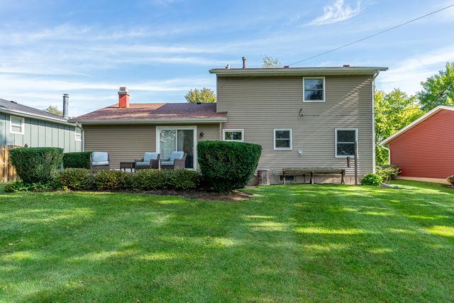 1245 Denniston Avenue, Bettendorf, IA 52722