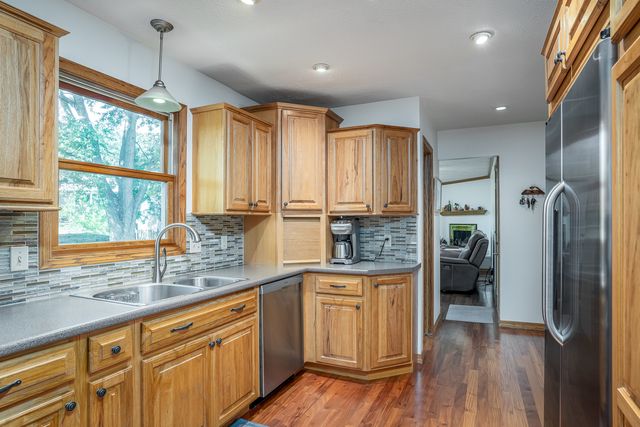 1245 Denniston Avenue, Bettendorf, IA 52722