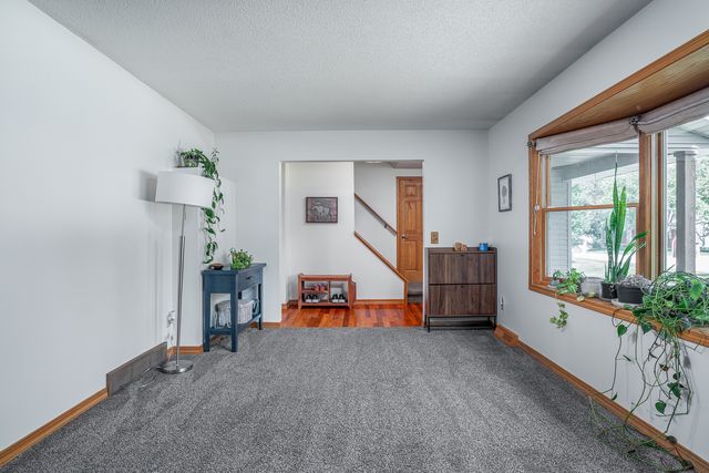 1245 Denniston Avenue, Bettendorf, IA 52722
