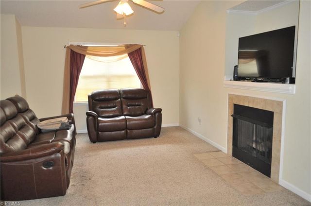 4152 Meredith Woods Lane, Winston-salem, NC 27107