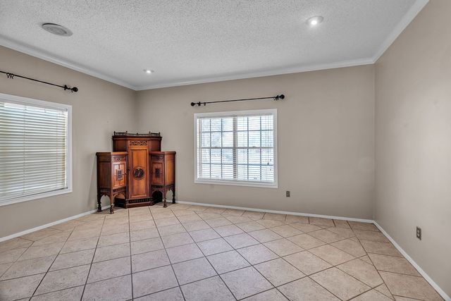 10 Glenwick Cove, Big Spring, TX 79720