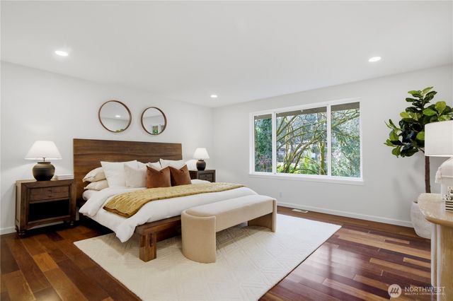 3049 Bellevue Way NE, Bellevue, WA 98004