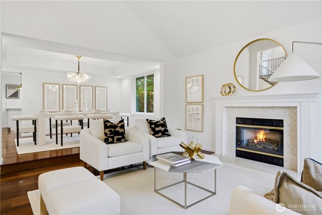 3049 Bellevue Way NE, Bellevue, WA 98004