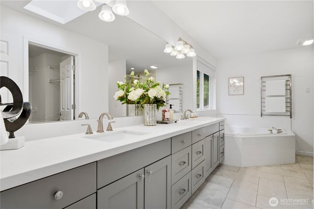 3049 Bellevue Way NE, Bellevue, WA 98004