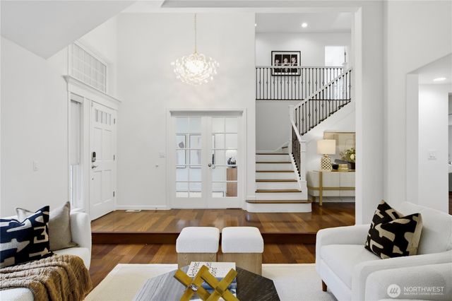 3049 Bellevue Way NE, Bellevue, WA 98004