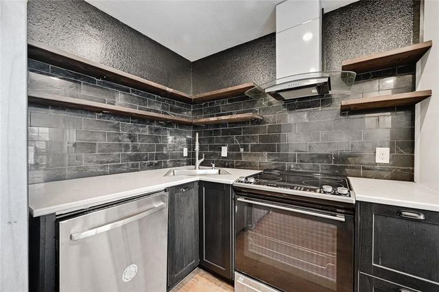 1610 Waterston Ave 9, Austin, TX 78703