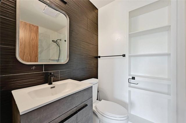 1610 Waterston Ave 9, Austin, TX 78703