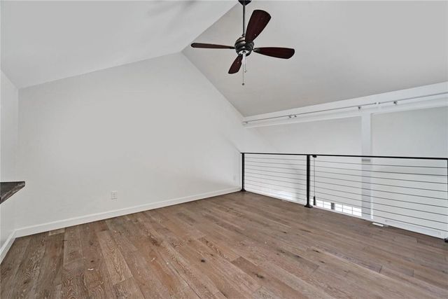 1610 Waterston Ave 9, Austin, TX 78703