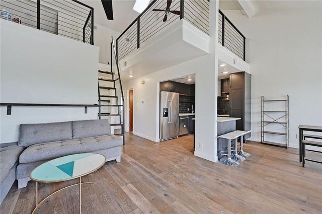 1610 Waterston Ave 9, Austin, TX 78703