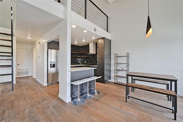 1610 Waterston Ave 9, Austin, TX 78703