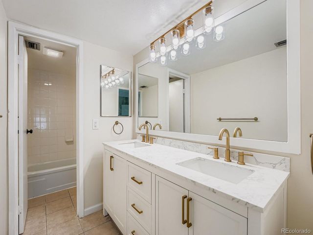 9700 E Iliff Ave D41, Denver, CO 80231