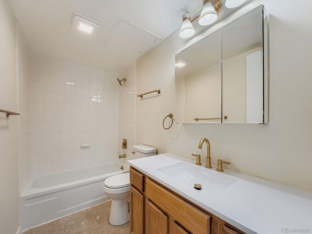 9700 E Iliff Ave D41, Denver, CO 80231