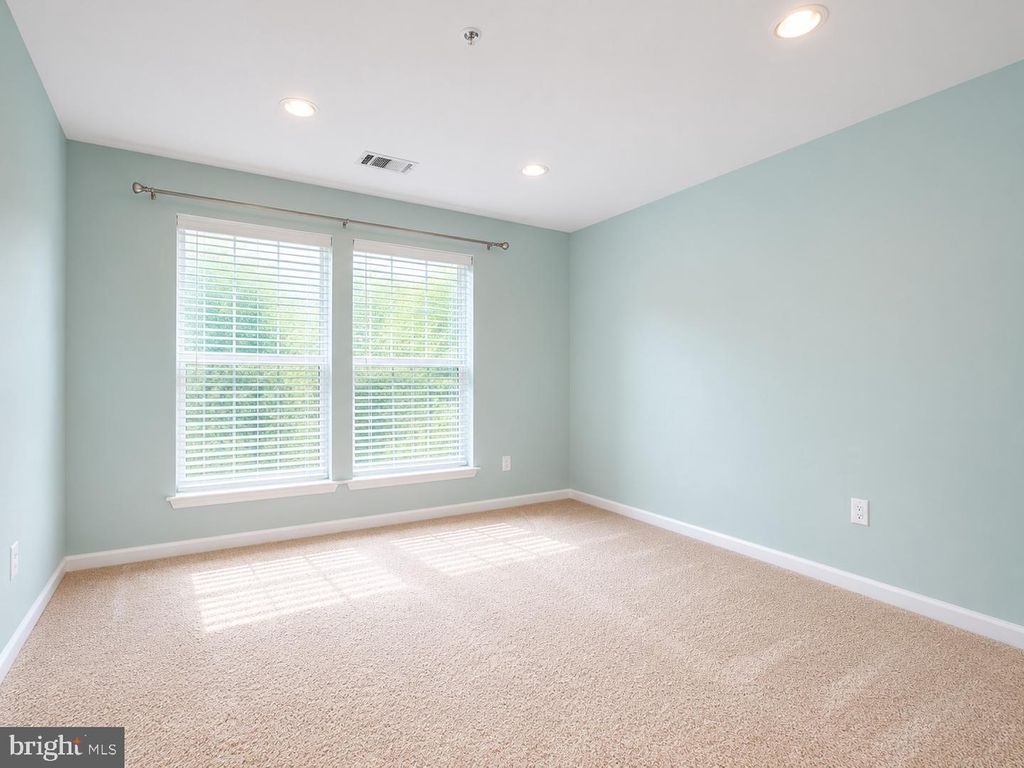 Image 11 of property listing at 3544 WINTHROP LN, Frederick, MD 21704
