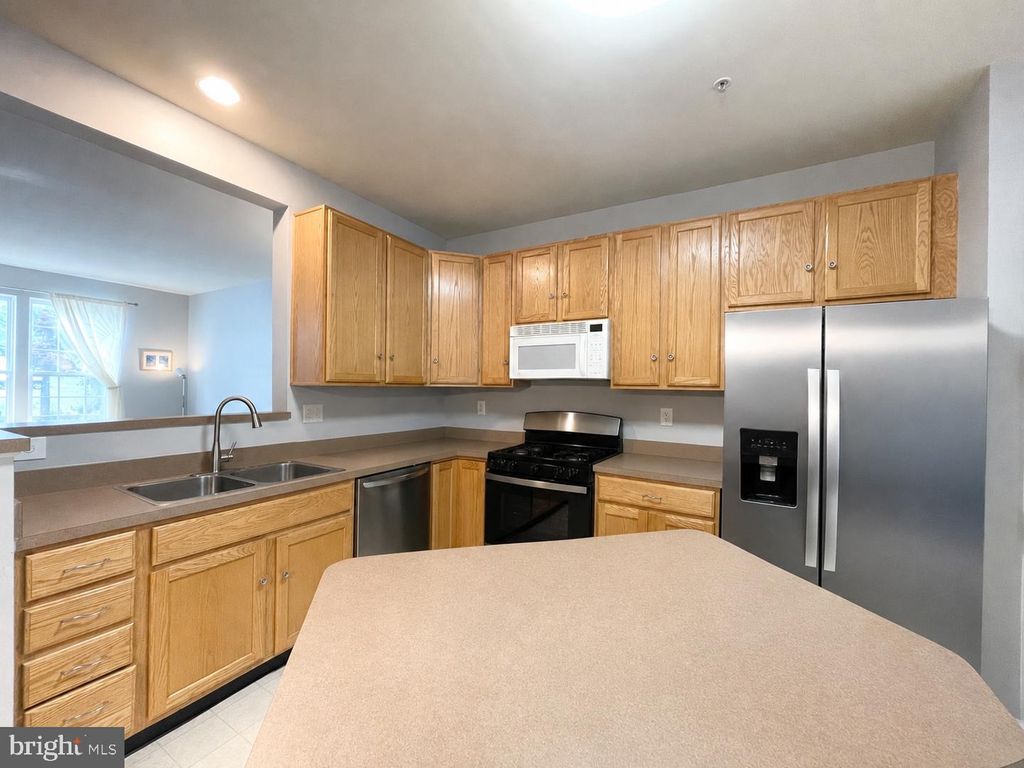 Image 3 of property listing at 3544 WINTHROP LN, Frederick, MD 21704