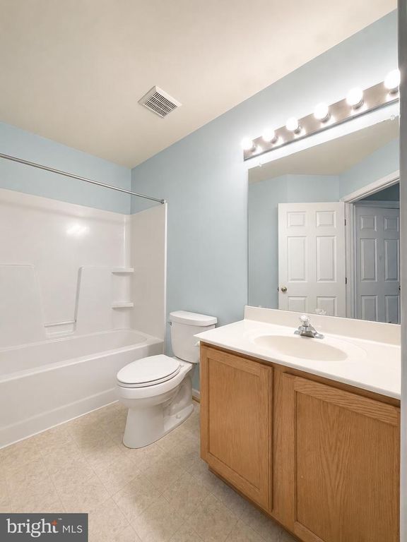 Image 9 of property listing at 3544 WINTHROP LN, Frederick, MD 21704