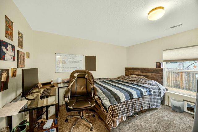 115 California Street, Ashland, OR 97520