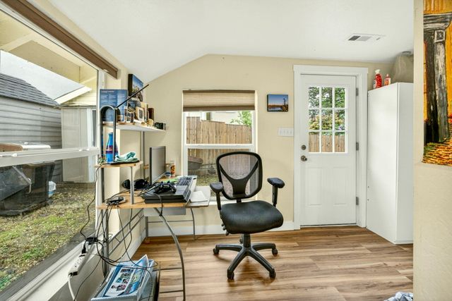 115 California Street, Ashland, OR 97520