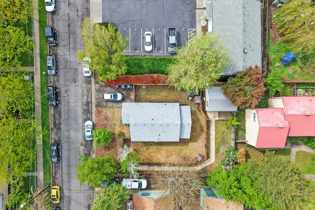 115 California Street, Ashland, OR 97520