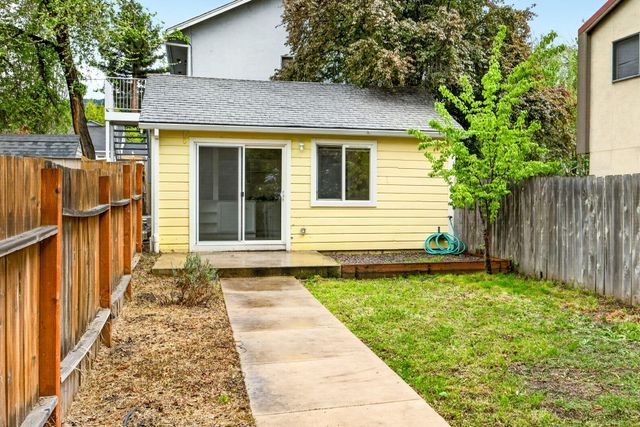 115 California Street, Ashland, OR 97520