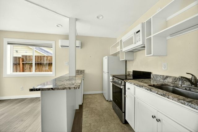 115 California Street, Ashland, OR 97520
