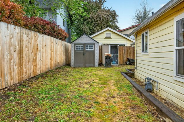 115 California Street, Ashland, OR 97520