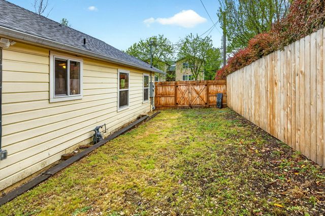 115 California Street, Ashland, OR 97520