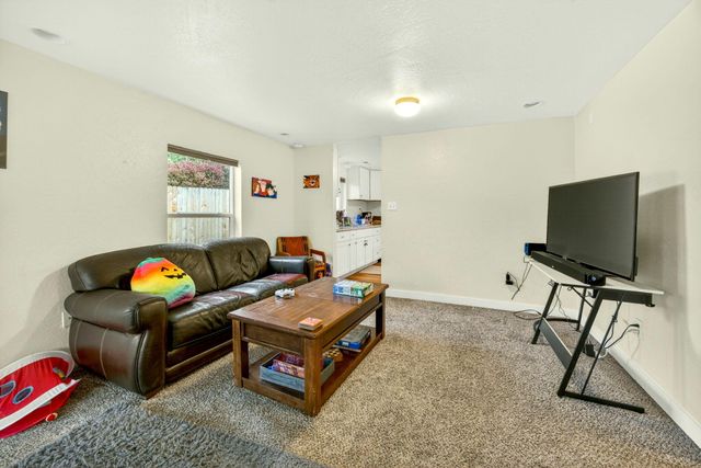 115 California Street, Ashland, OR 97520