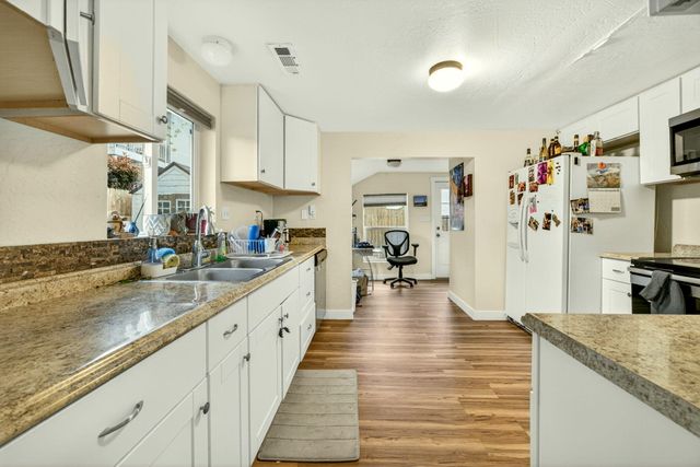 115 California Street, Ashland, OR 97520