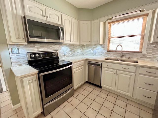 170 Sunset Drive, Frankfort, KY 40601