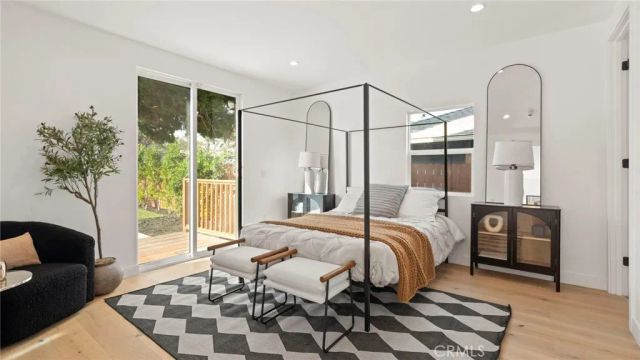 5449 S Victoria, Los Angeles, CA 90043