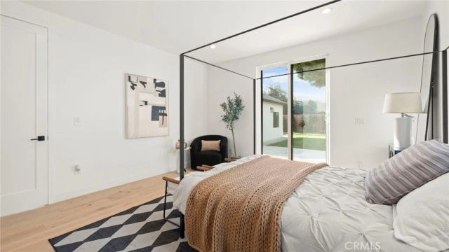 5449 S Victoria, Los Angeles, CA 90043