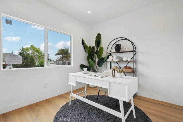 5449 S Victoria, Los Angeles, CA 90043