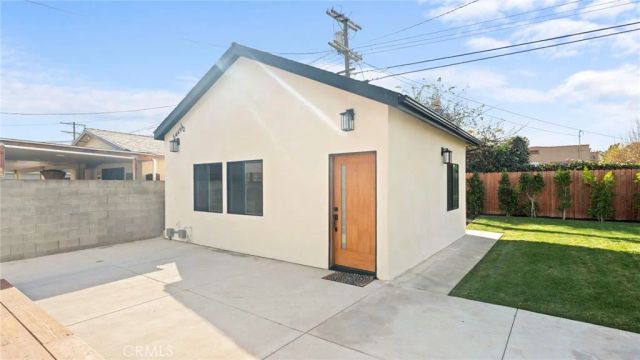 5449 S Victoria, Los Angeles, CA 90043