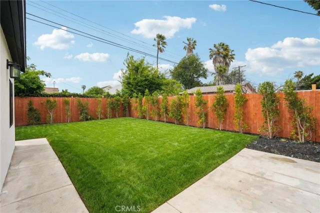5449 S Victoria, Los Angeles, CA 90043