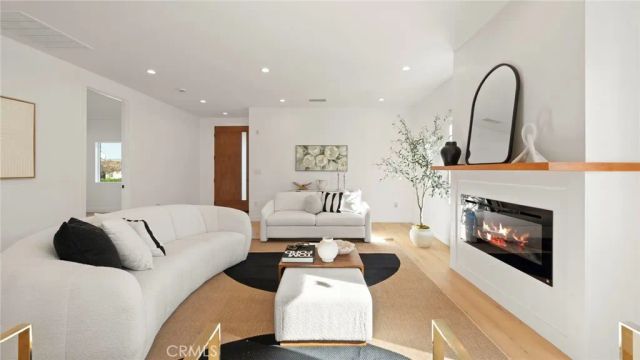 5449 S Victoria, Los Angeles, CA 90043