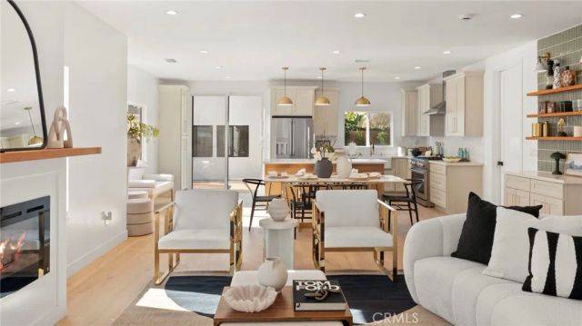 5449 S Victoria, Los Angeles, CA 90043