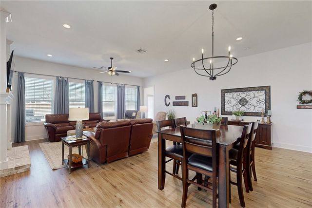 3509 Surry Glen, Bryan, TX 77808