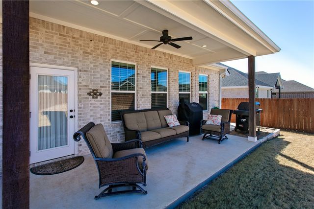 3509 Surry Glen, Bryan, TX 77808