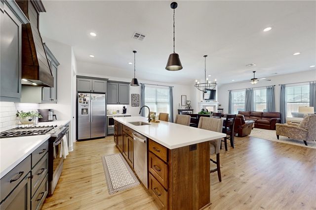 3509 Surry Glen, Bryan, TX 77808