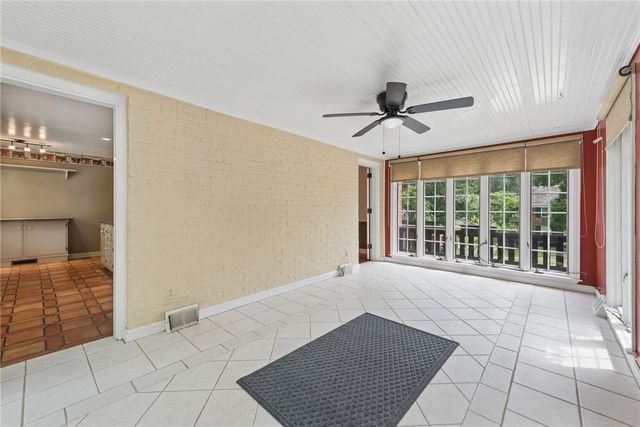 111 E Bruceton Rd, Pleasant Hills, PA 15236