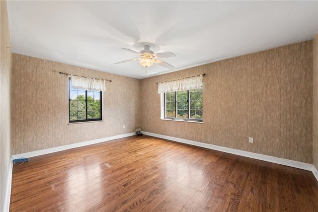 111 E Bruceton Rd, Pleasant Hills, PA 15236